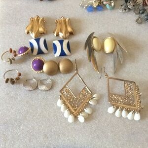 Bundle 8 pair earrings